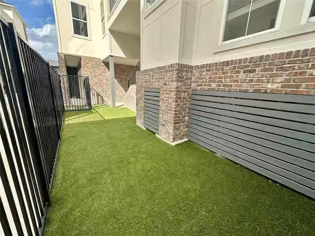 Photo 4 of 1142 W 16th Street, Houston, TX