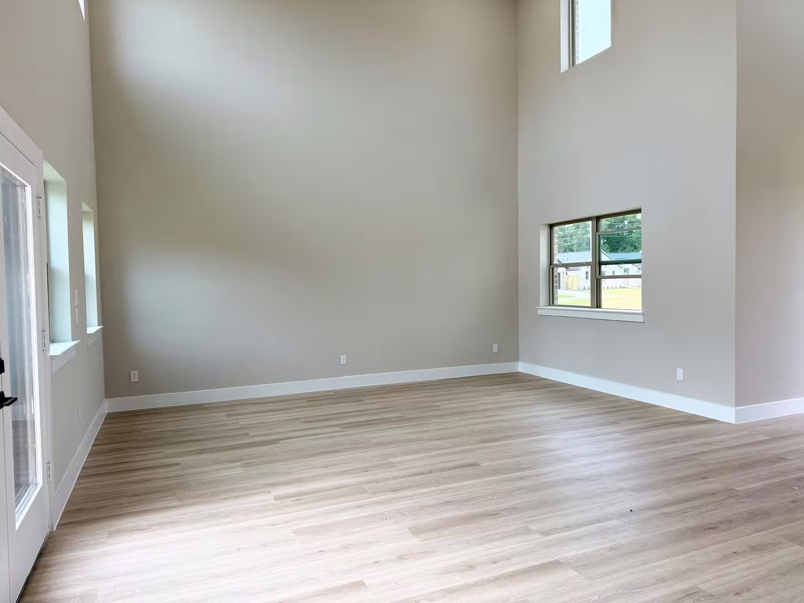 Photo 3 of 2615 LIGURIA LN, Spring, TX
