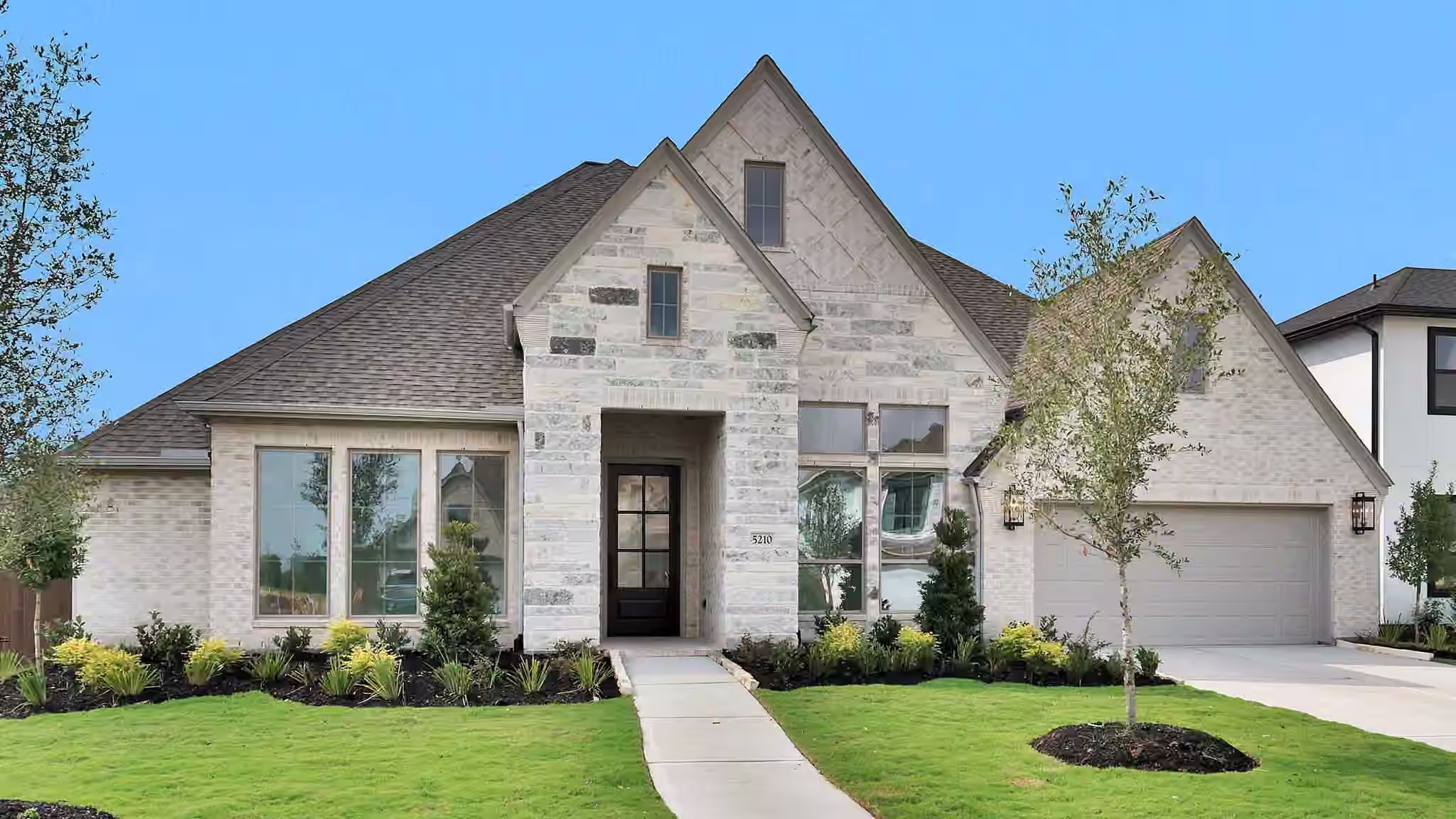 Photo 2 of 5210 Deer Valley Court, Manvel, TX