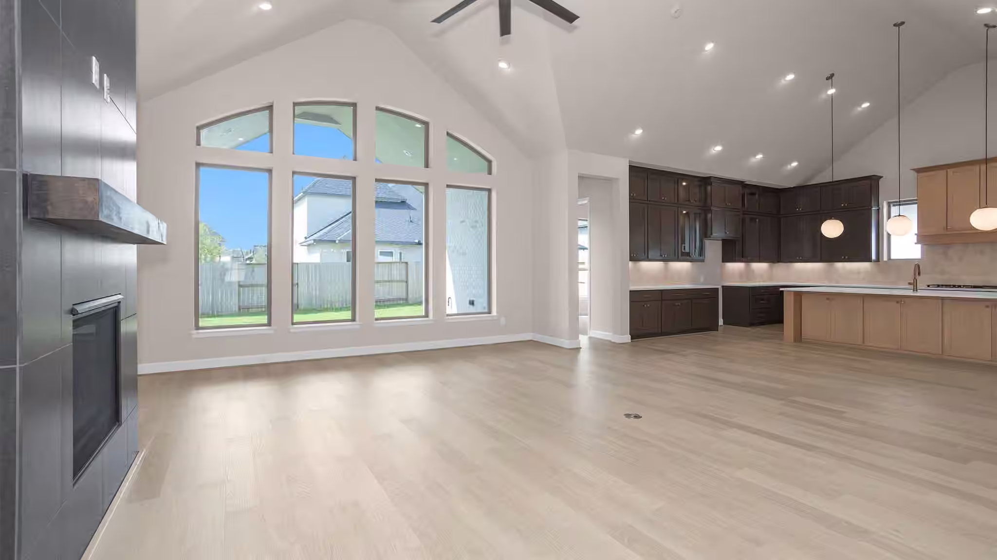 Photo 6 of 5210 Deer Valley Court, Manvel, TX