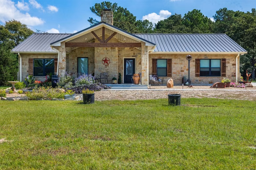Photo 2 of 14706 Highway 90 N, Bedias, TX