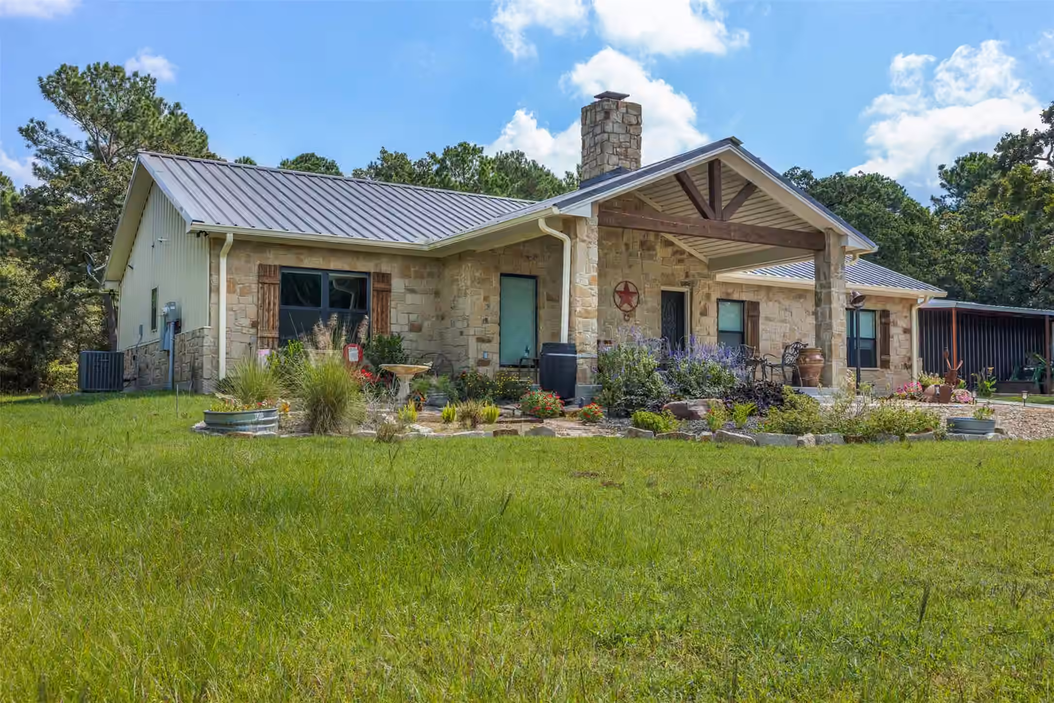 Photo 5 of 14706 Highway 90 N, Bedias, TX