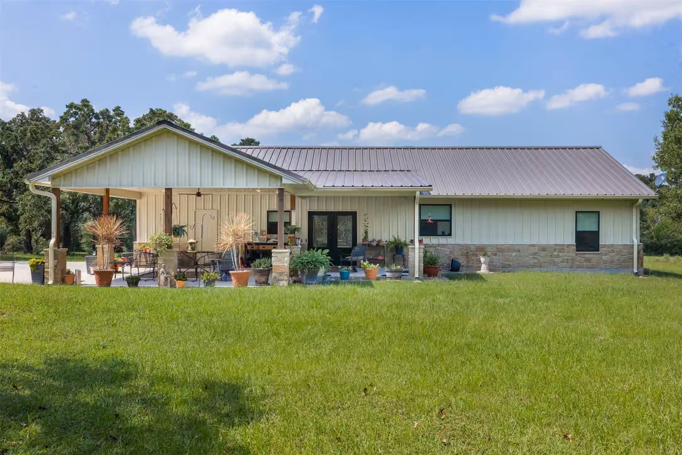 Photo 7 of 14706 Highway 90 N, Bedias, TX