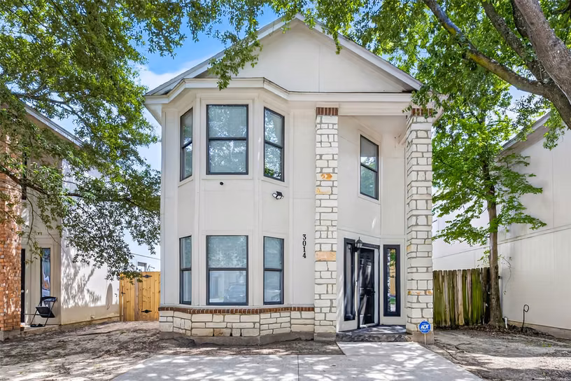 Photo of 3014 La Estancia Lane, Houston, TX