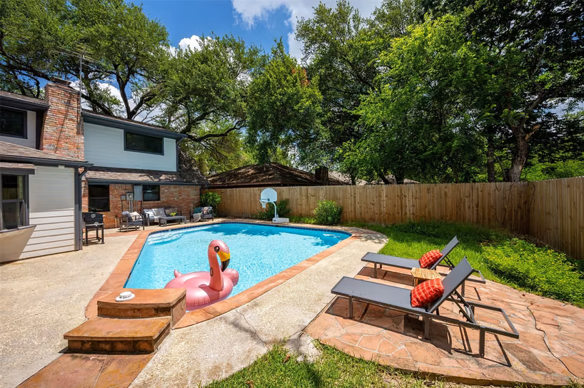 Photo 3 of 4827 Elmbrook Drive, Spring, TX