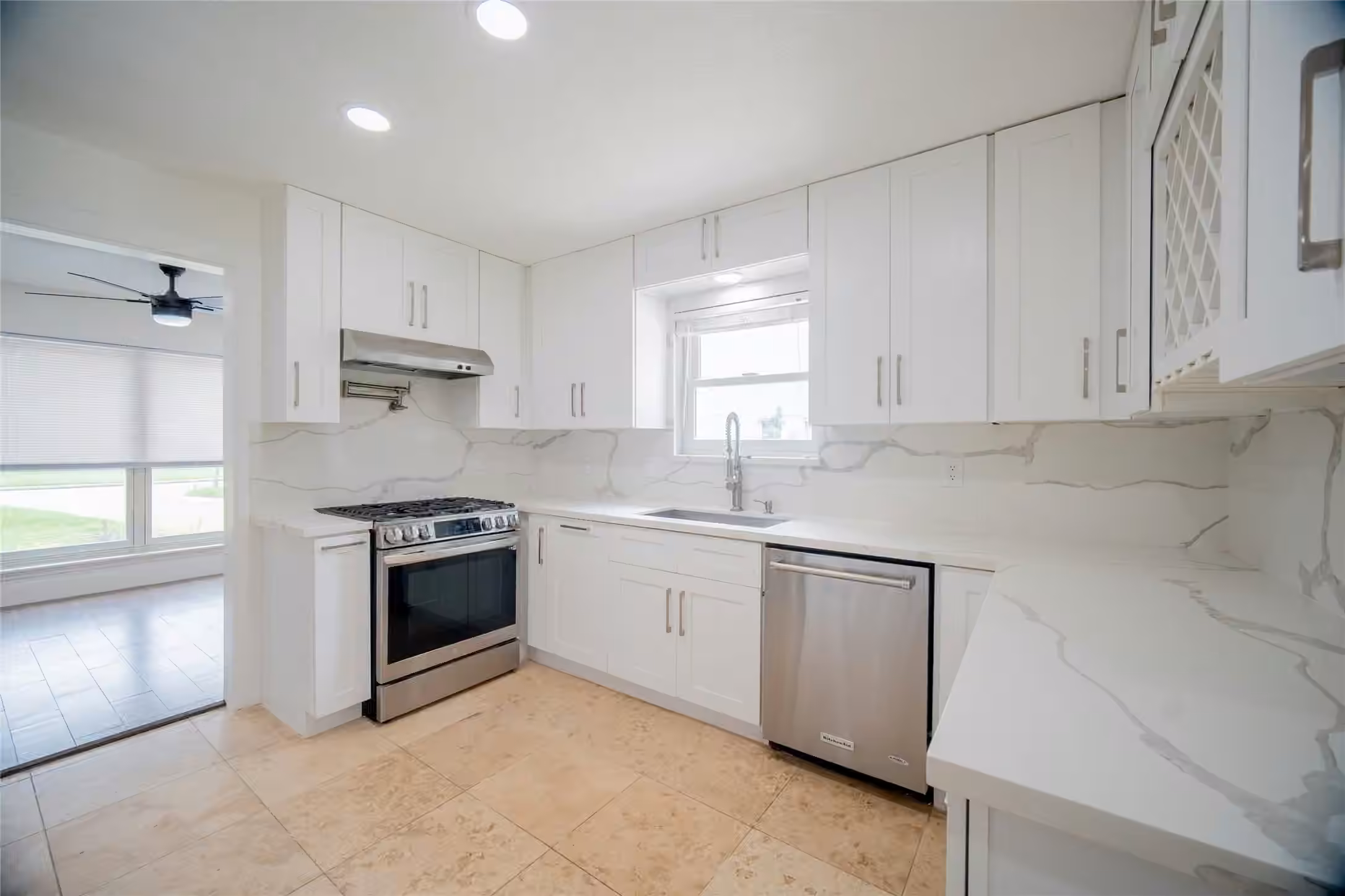Photo 6 of 4815 Caris Street, Houston, TX