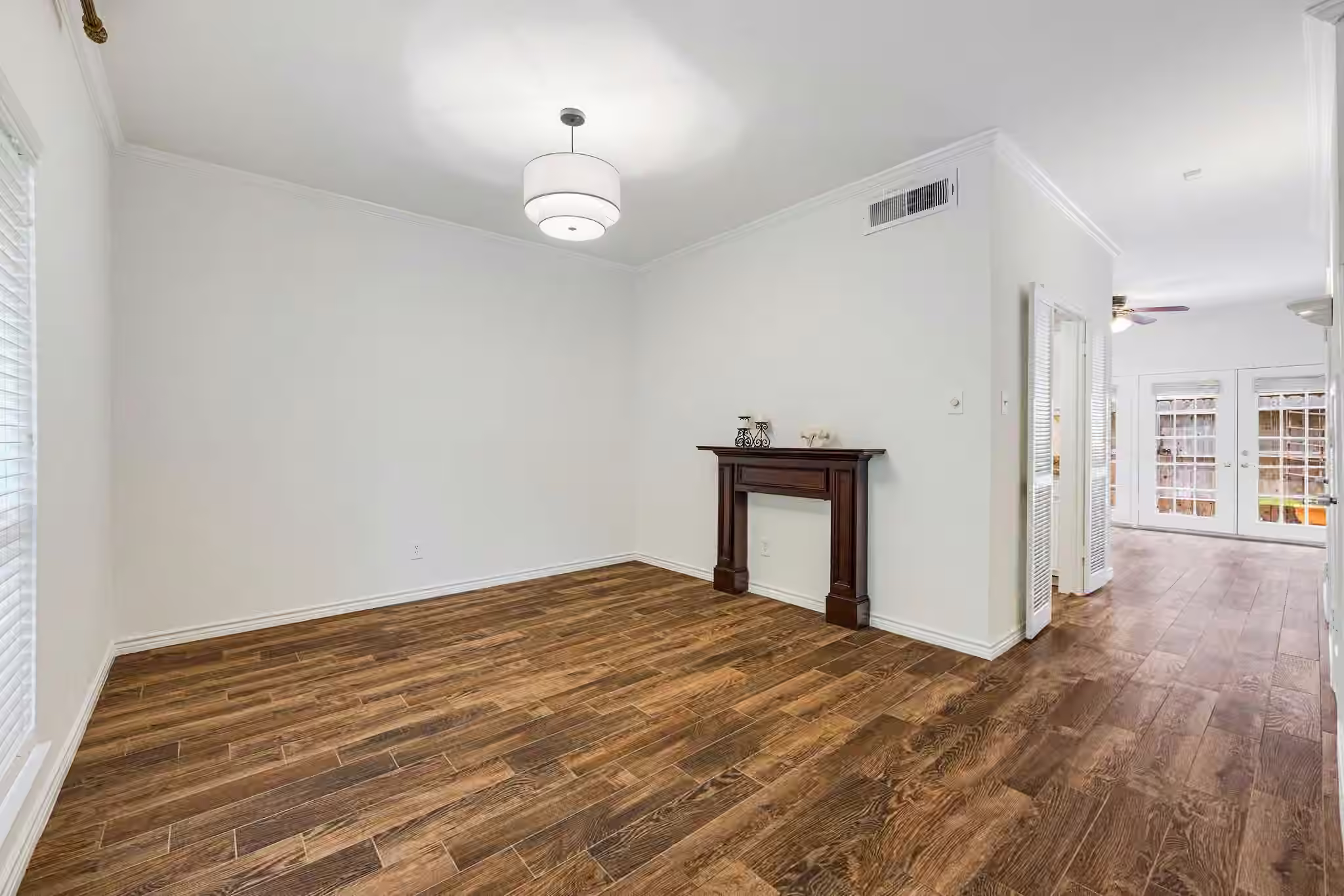 Photo 3 of 1805 Stoney Brook Drive 105, Houston, TX