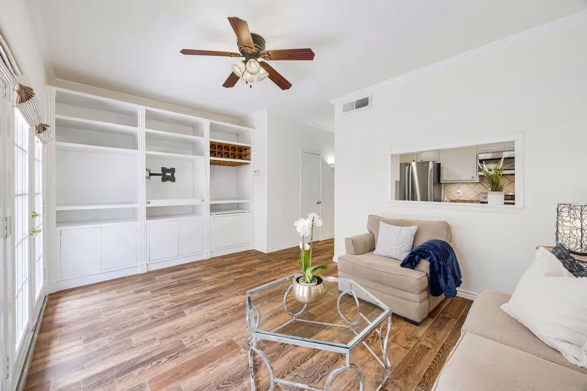Photo 4 of 1805 Stoney Brook Drive 105, Houston, TX