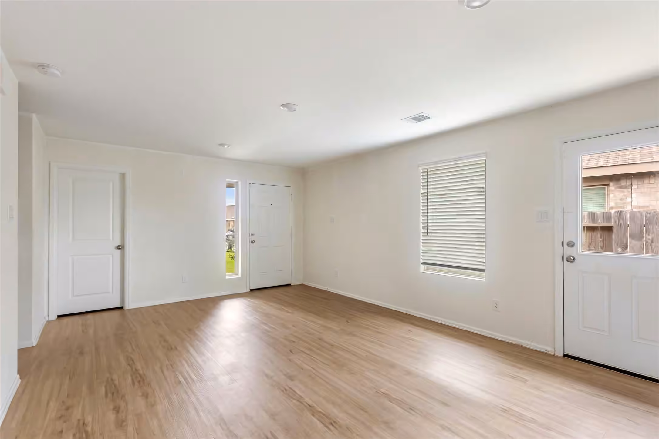 Photo 6 of 4343 Palmetto Grove Lane, Baytown, TX