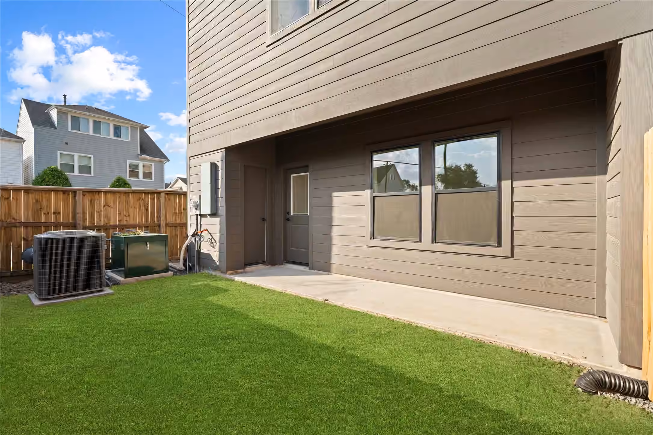 Photo 4 of 1614 Ojeman Road C, Houston, TX