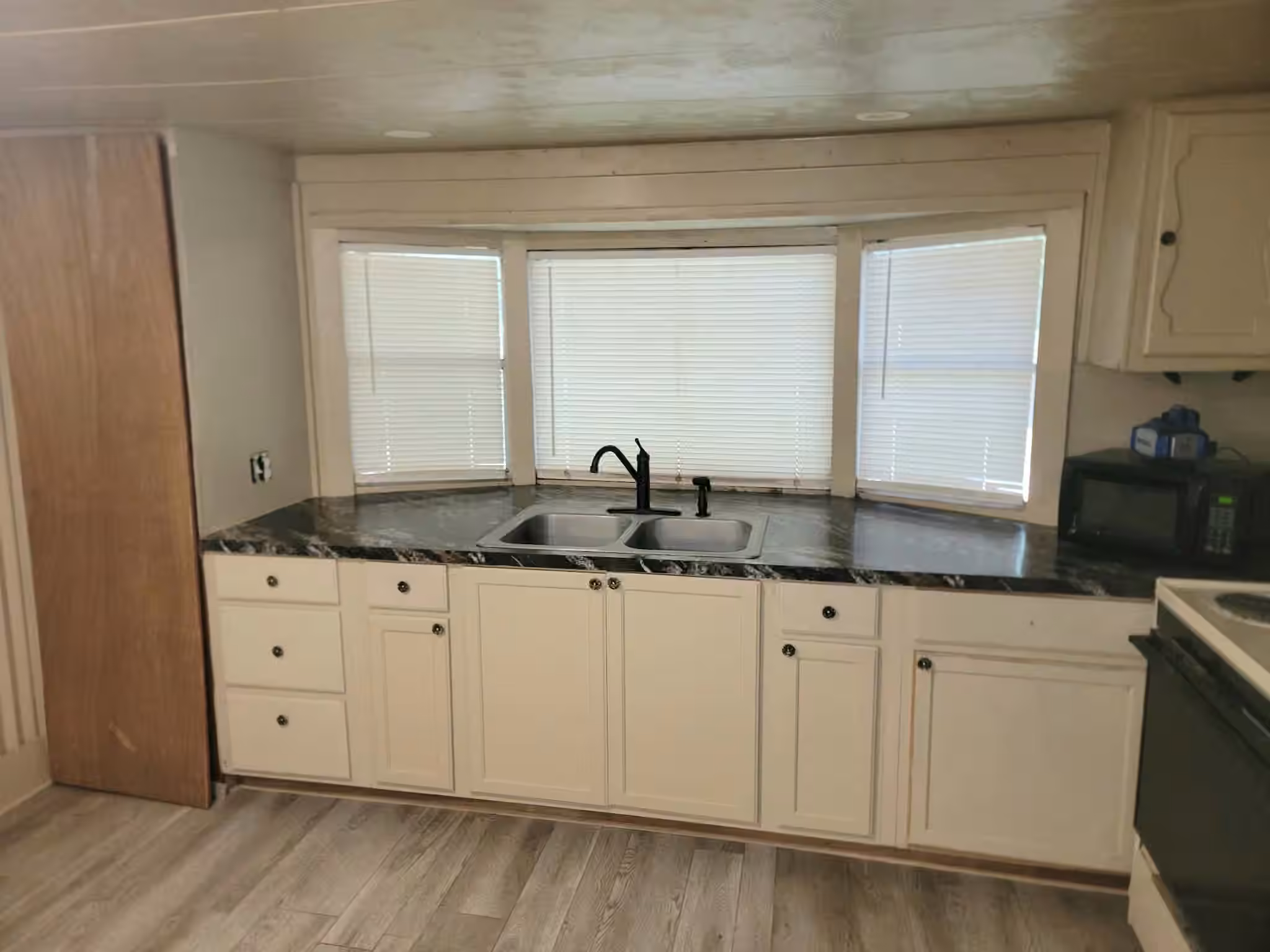 Photo 7 of 36 E Whippoorwill Lane, Trinity, TX