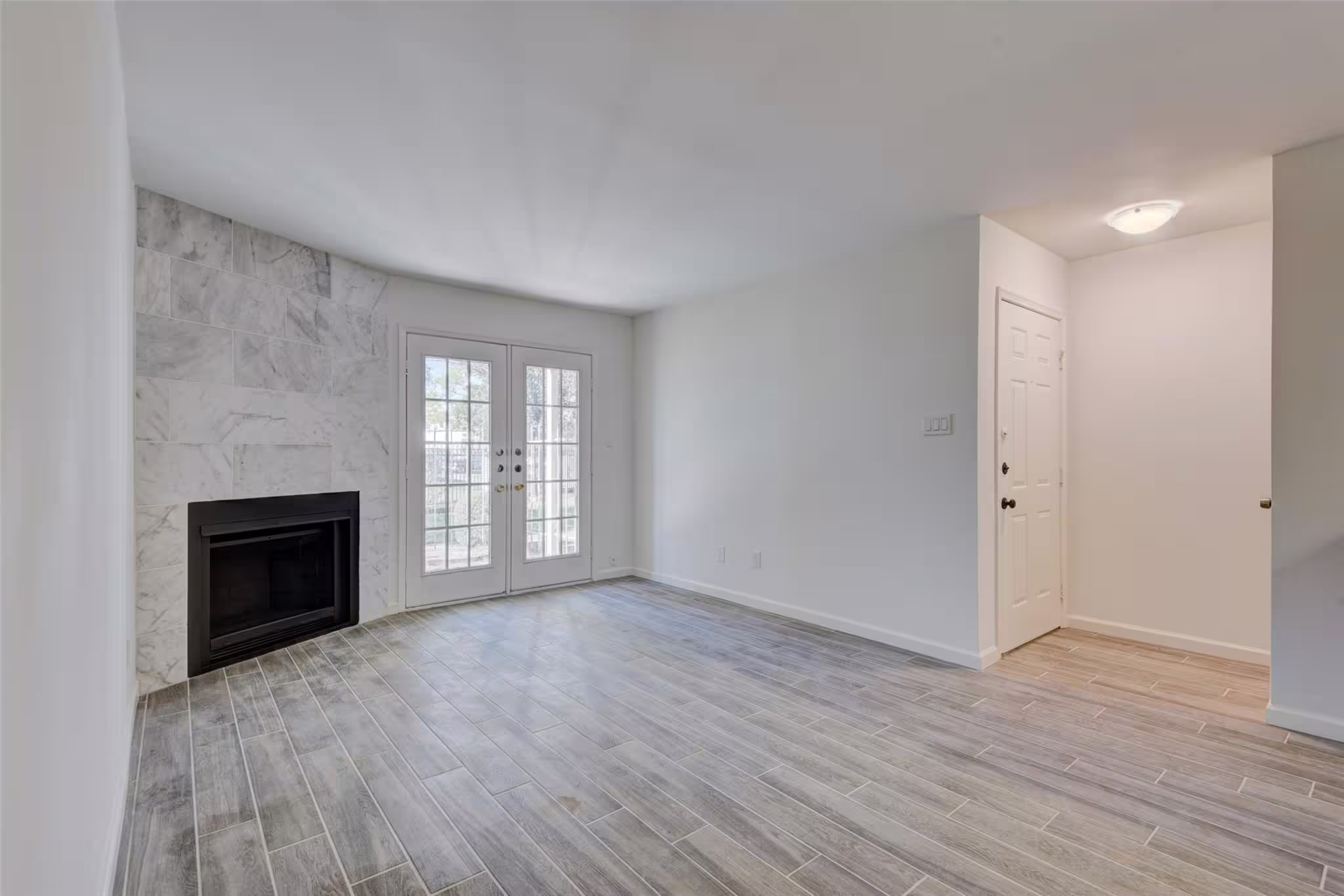 Photo 3 of 12550 Whittington Drive 203, Houston, TX