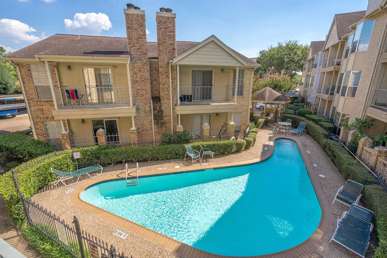 Photo 6 of 12550 Whittington Drive 203, Houston, TX