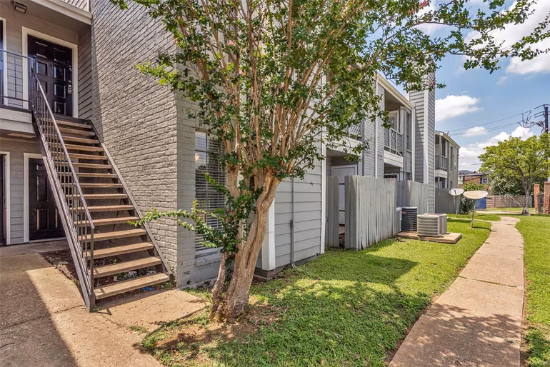 Photo 6 of 12500 Sandpiper Drive 11, Houston, TX