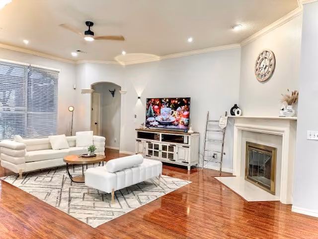 Photo 2 of 2727 Sunbird Drive, Houston, TX