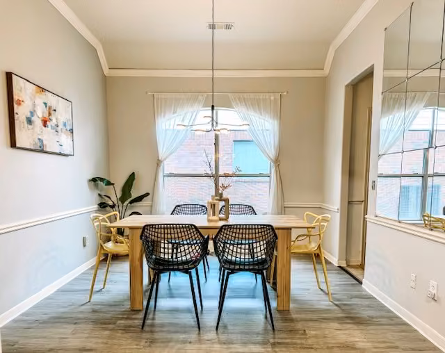 Photo 7 of 2727 Sunbird Drive, Houston, TX