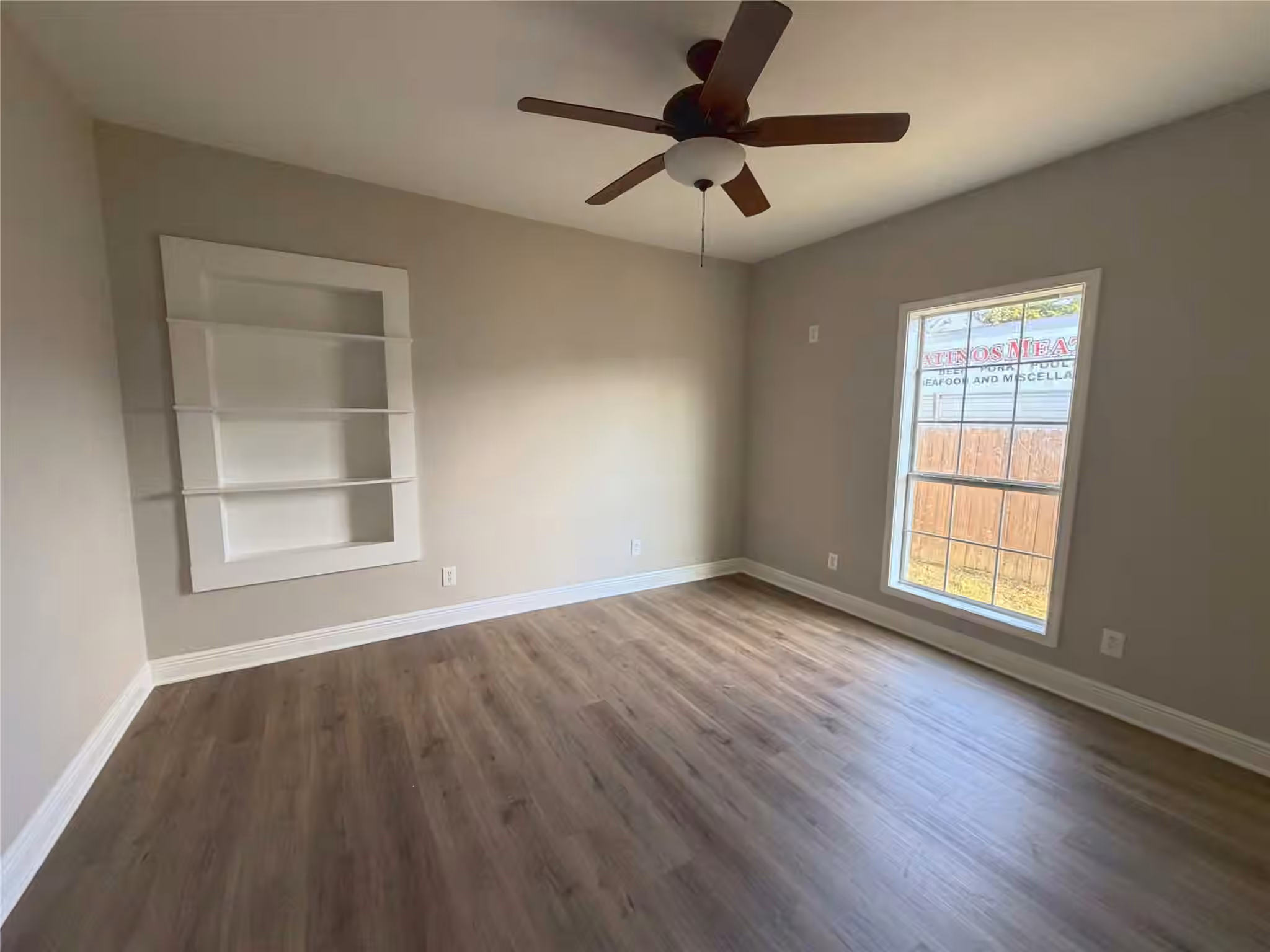 Photo 2 of 716 74th Street, Houston, TX