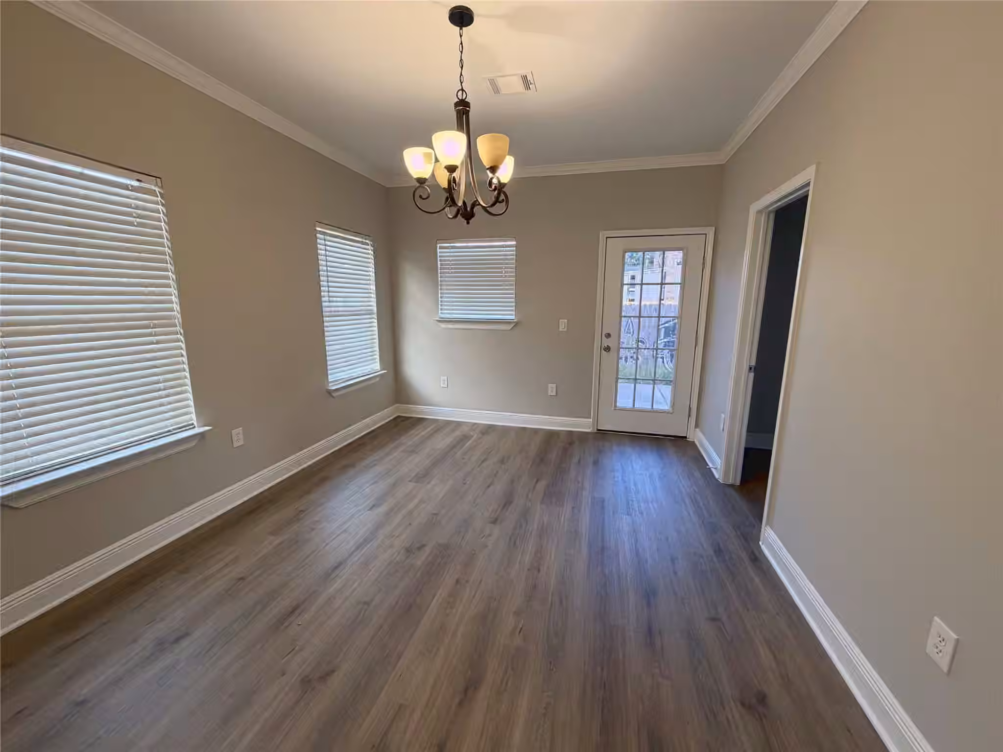 Photo 3 of 716 74th Street, Houston, TX
