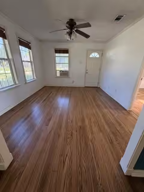 Photo 2 of 732 4th Street, Sealy, TX