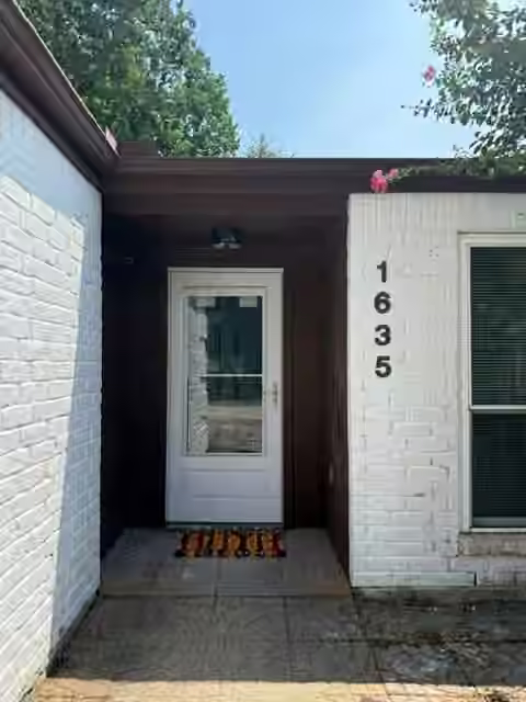 Photo 2 of 1635 Bradney Drive, Houston, TX