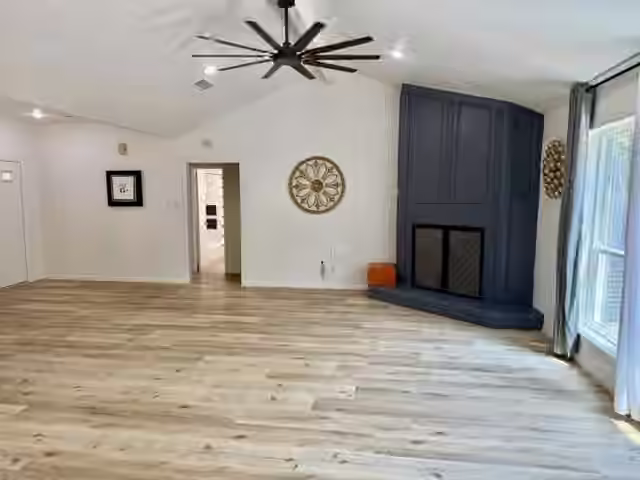 Photo 6 of 1635 Bradney Drive, Houston, TX