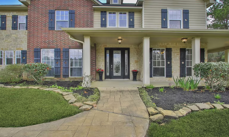 Photo 6 of 26231 Crown Ranch Boulevard, Montgomery, TX