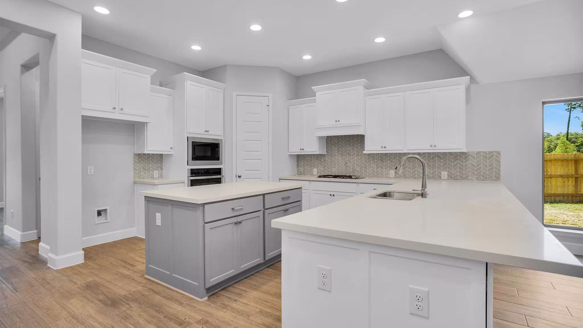 Photo 2 of 14952 Bright Berry Drive, Conroe, TX