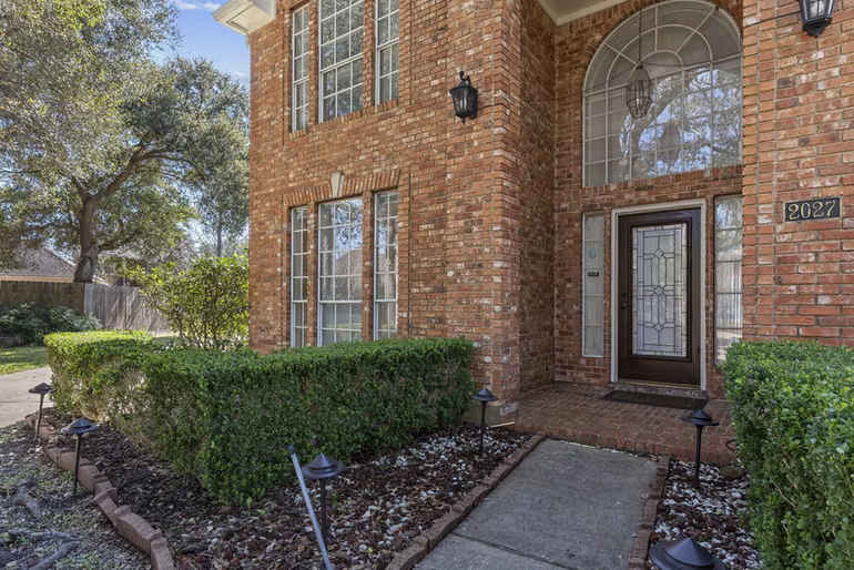 Photo 4 of 2027 Richland Ct Court, Sugar Land, TX