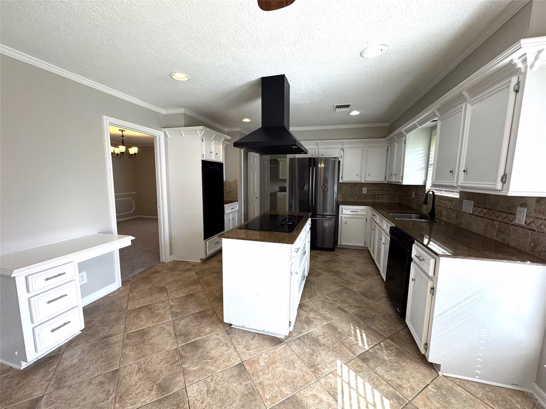 Photo 6 of 6630 Sumner Isle Court, Spring, TX