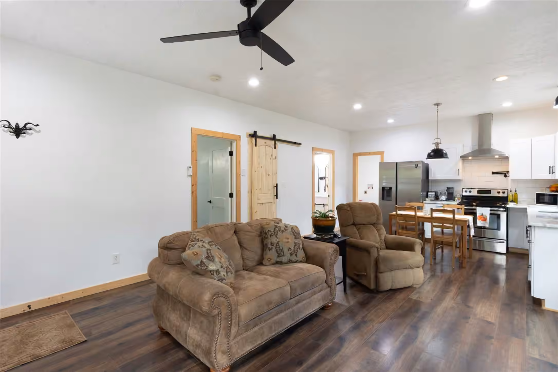 Photo 5 of 1080 Hill Road, Willis, TX