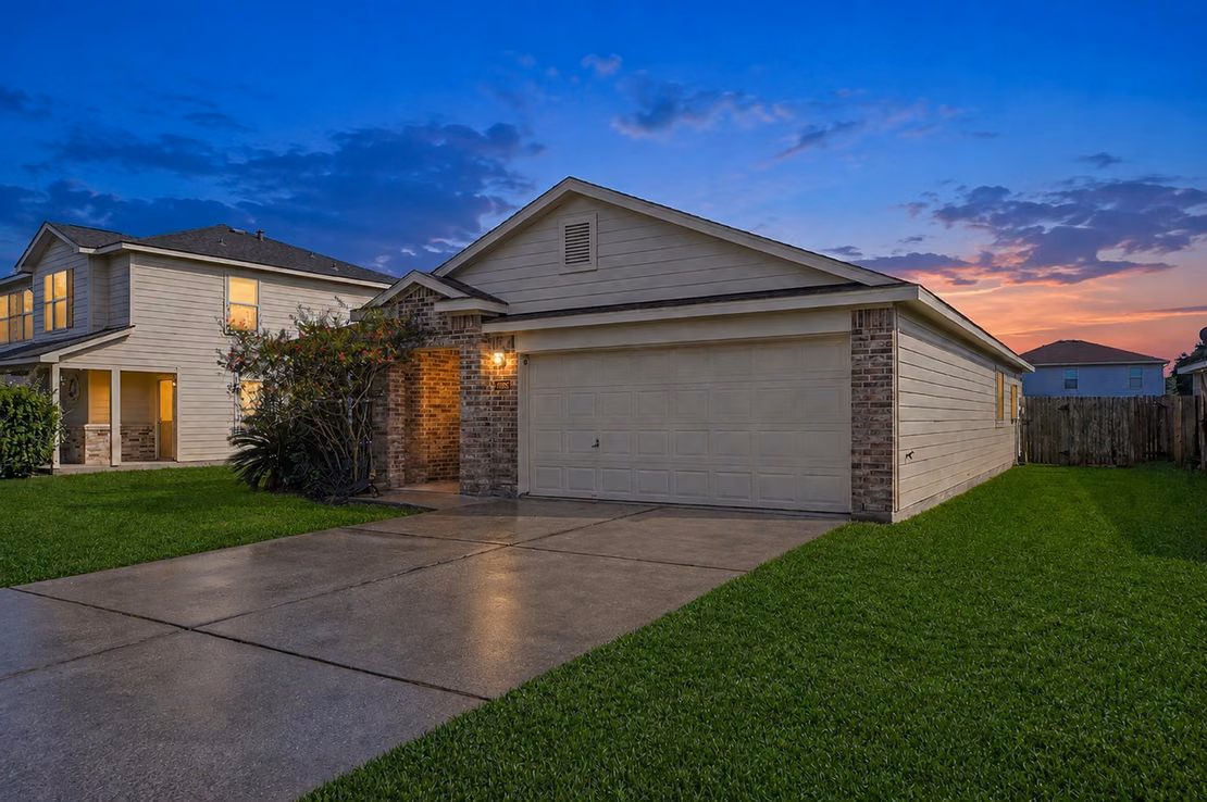 Photo 3 of 4606 Trinity River Court, Spring, TX