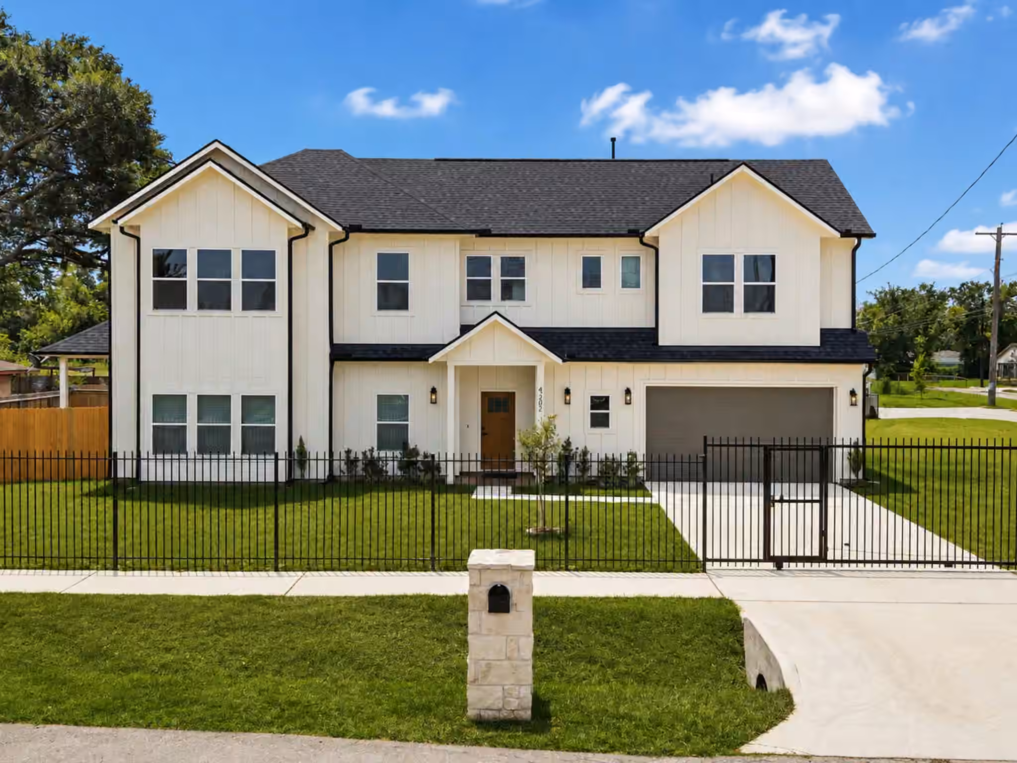 Photo of 4202 PLAAG Street, Houston, TX