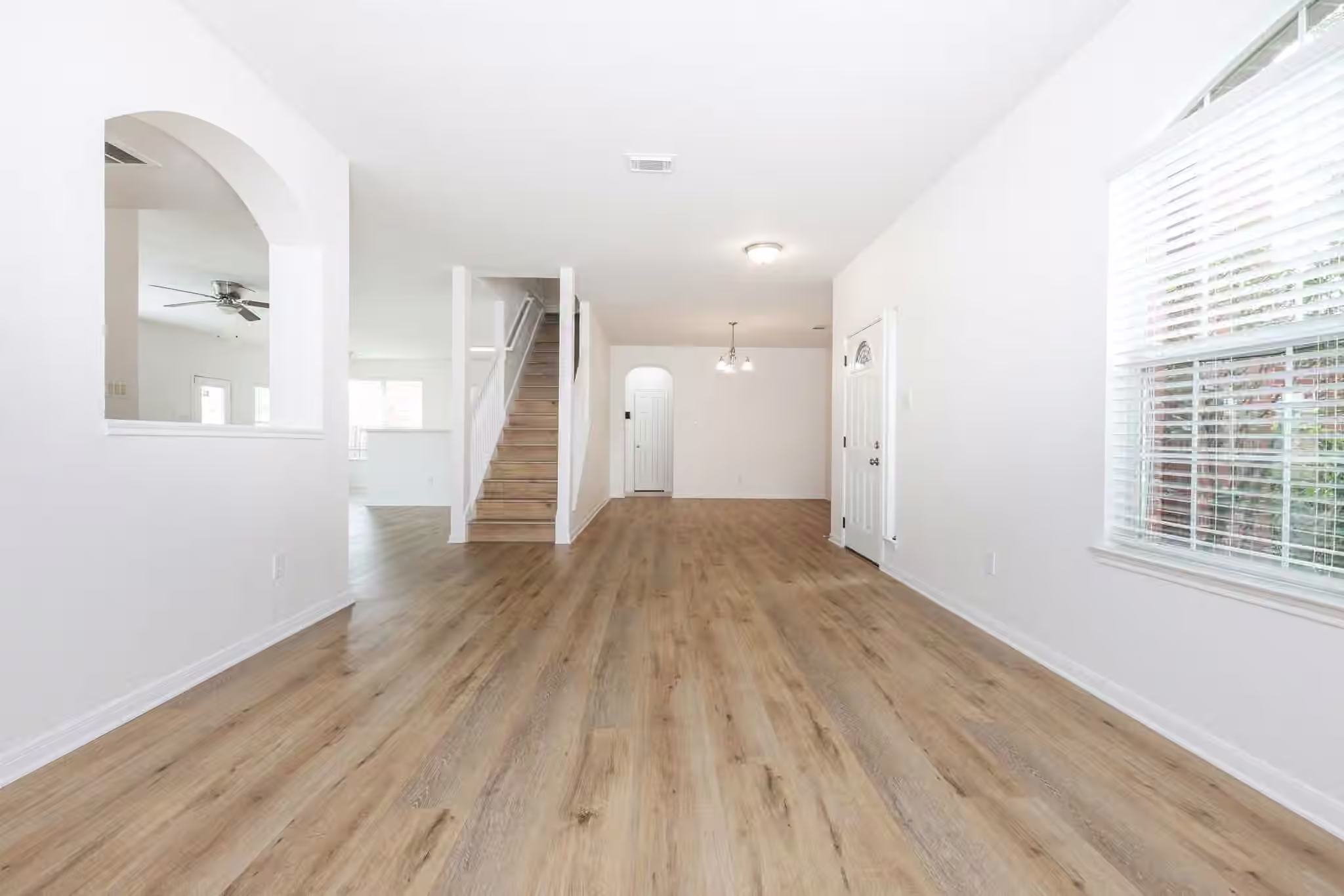 Photo 4 of 2814 Crestbrook Bend Lane, Katy, TX