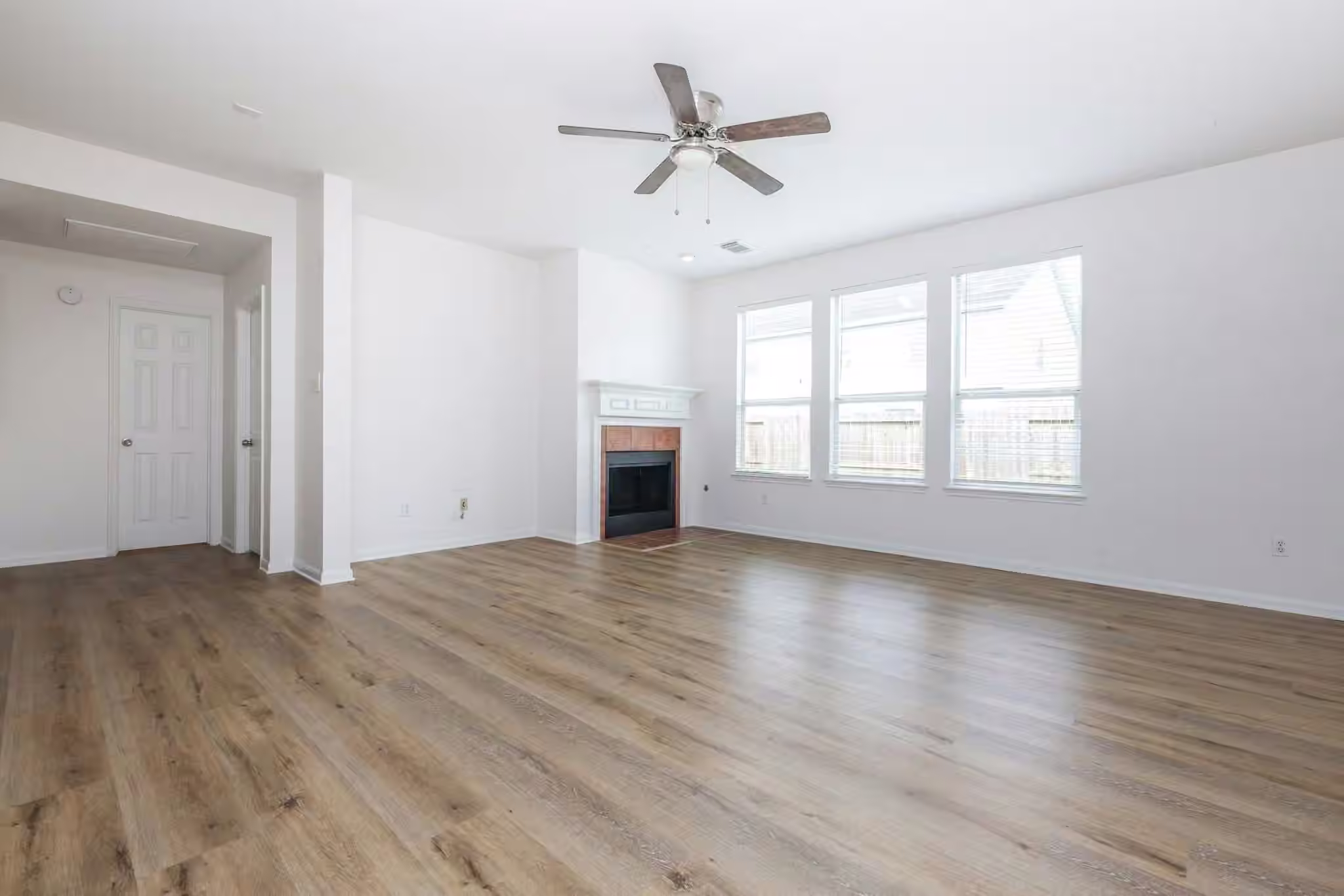 Photo 7 of 2814 Crestbrook Bend Lane, Katy, TX