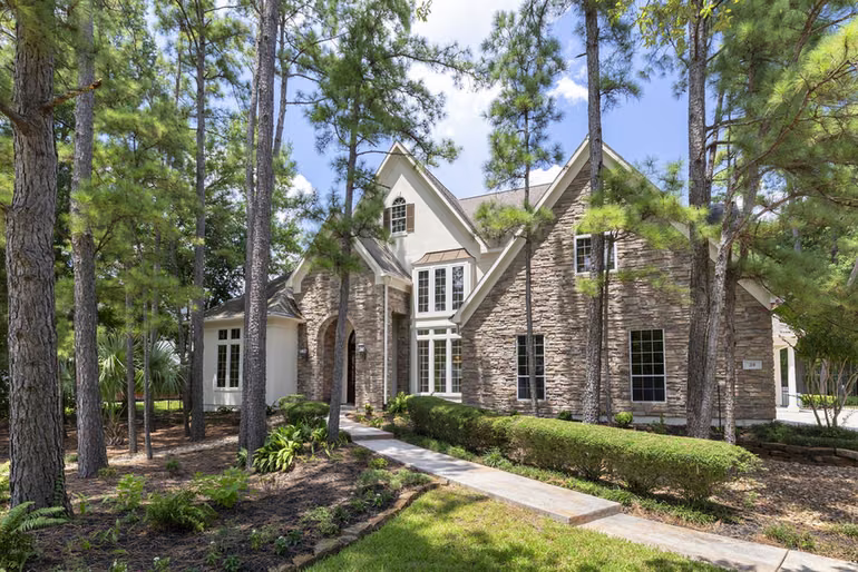 Photo of 39 W Bracebridge Circle, The Woodlands, TX 77382