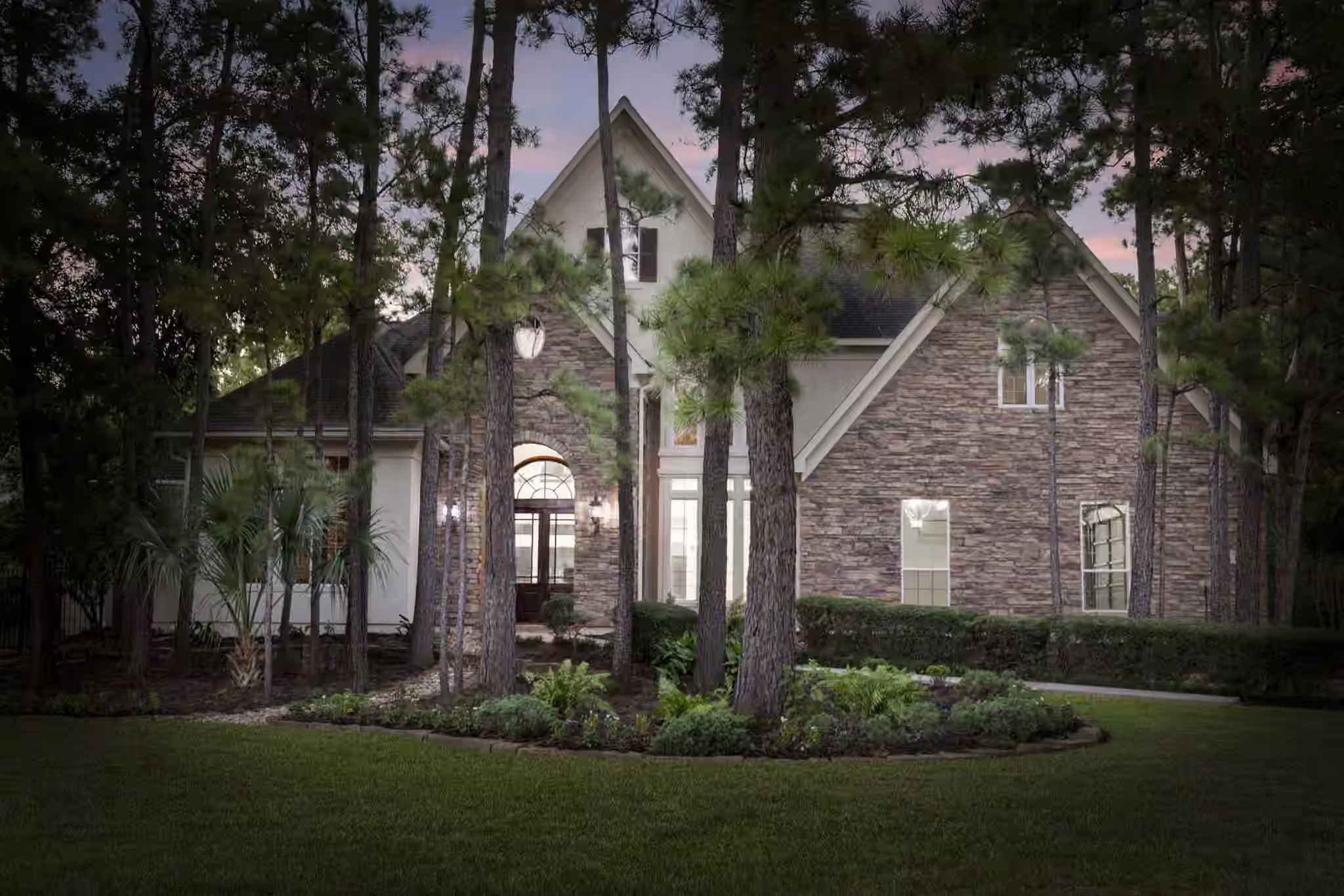 Photo 4 of 39 W Bracebridge Circle, The Woodlands, TX