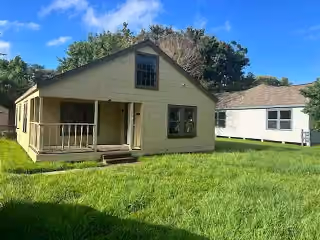 Photo of 2113 3rd Avenue N, Texas City, TX 77590