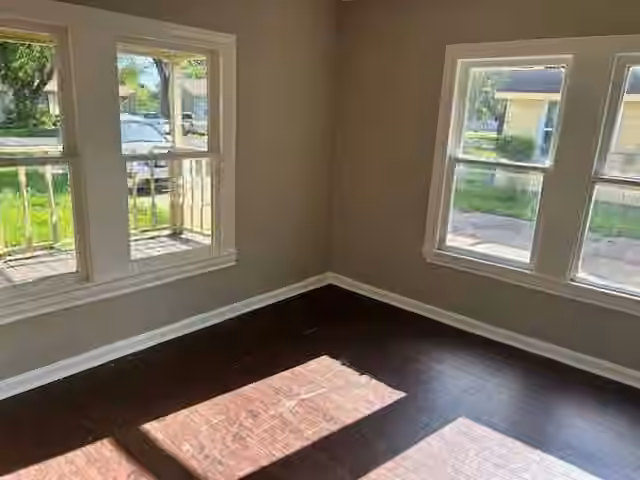 Photo 3 of 2113 3rd Avenue N, Texas City, TX