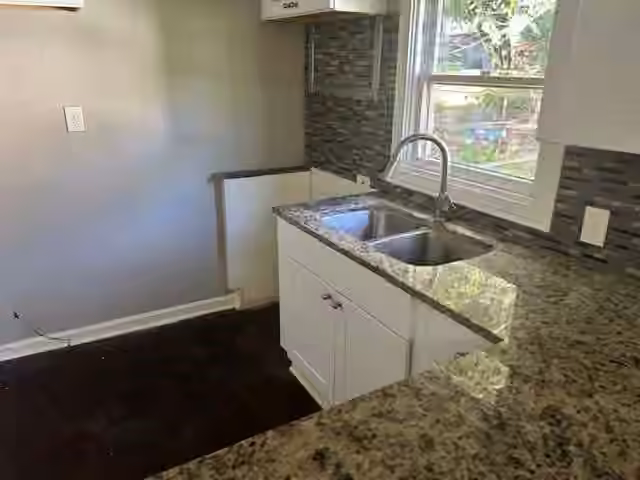 Photo 6 of 2113 3rd Avenue N, Texas City, TX