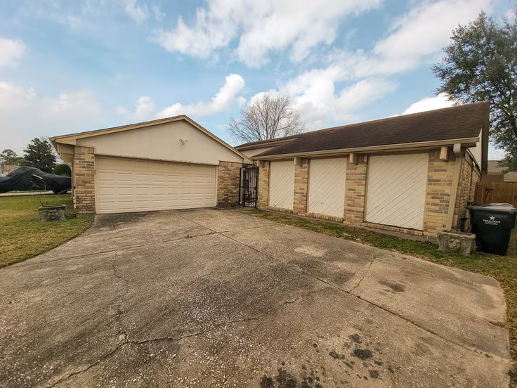 Photo 2 of 3430 Hombly Road, Houston, TX