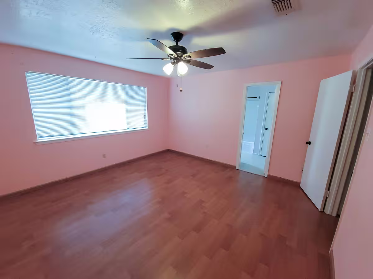 Photo 4 of 3430 Hombly Road, Houston, TX