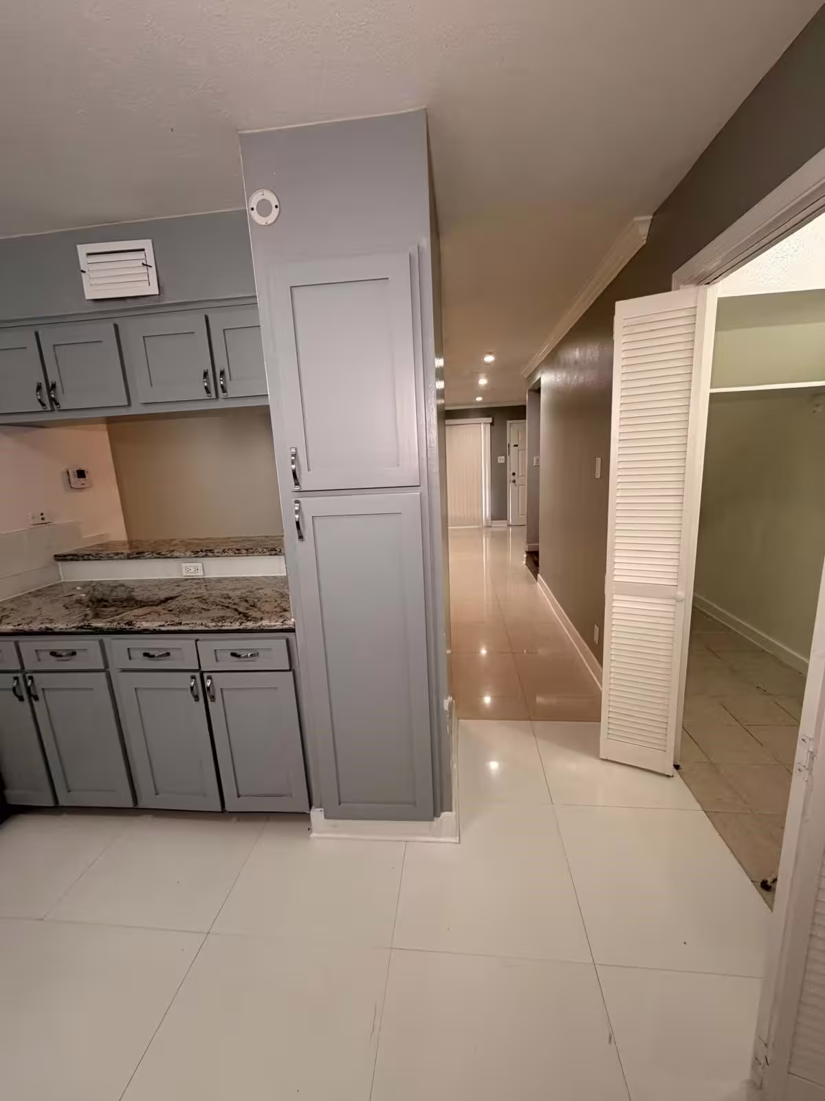 Photo 5 of 6405 Westward St 51, Houston, TX
