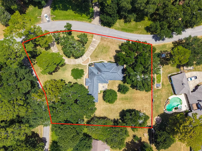 Photo 3 of 18903 Grosbeak Lane, Tomball, TX