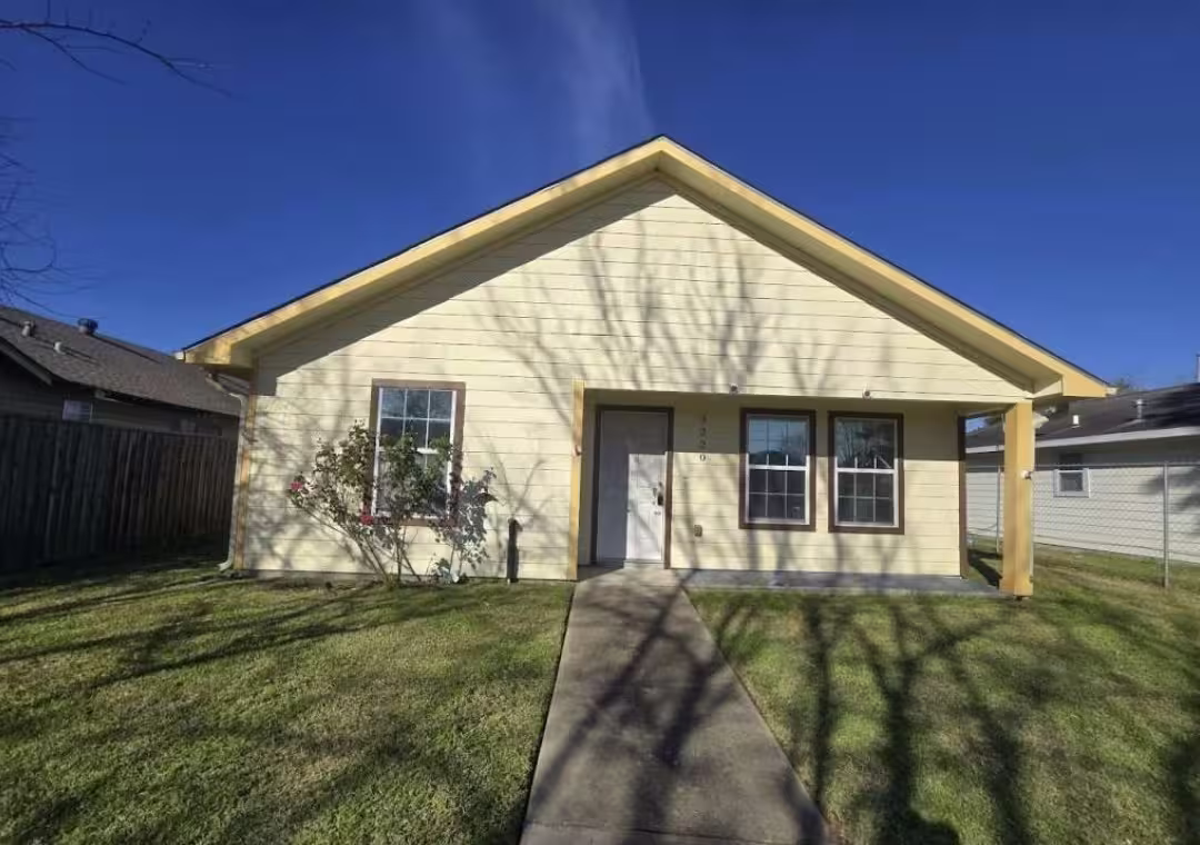Photo of 3220 Iowa Street, Baytown, TX 77520