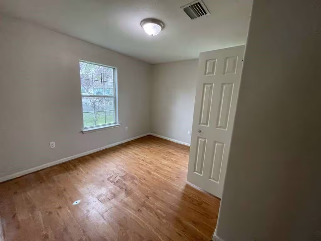 Photo 6 of 3220 Iowa Street, Baytown, TX