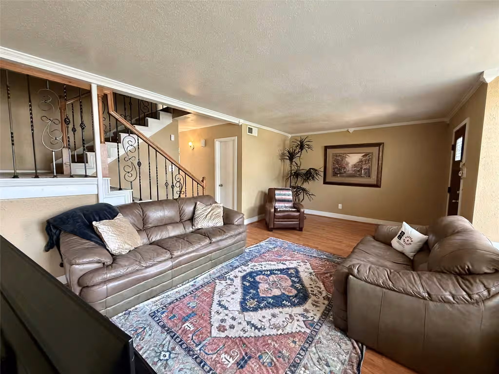 Photo 5 of 10183 Beekman Place Drive, Houston, TX