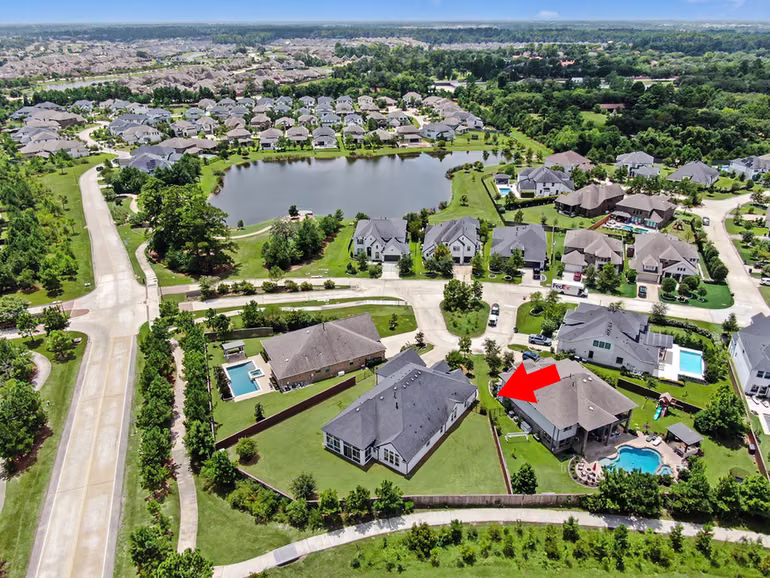 Photo 2 of 10 Venetia Grove Drive, Tomball, TX