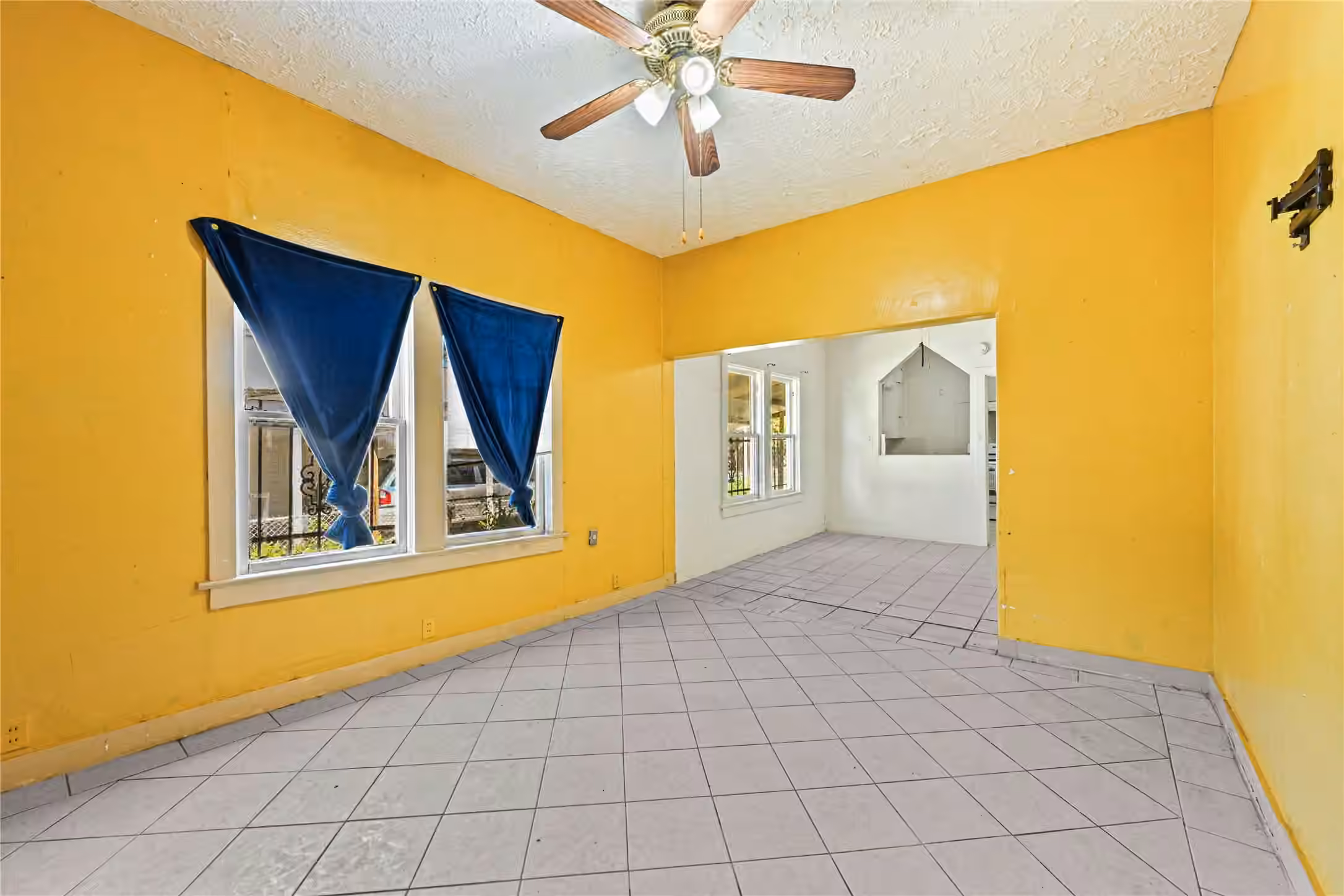 Photo 2 of 2221 Vance Street, Houston, TX