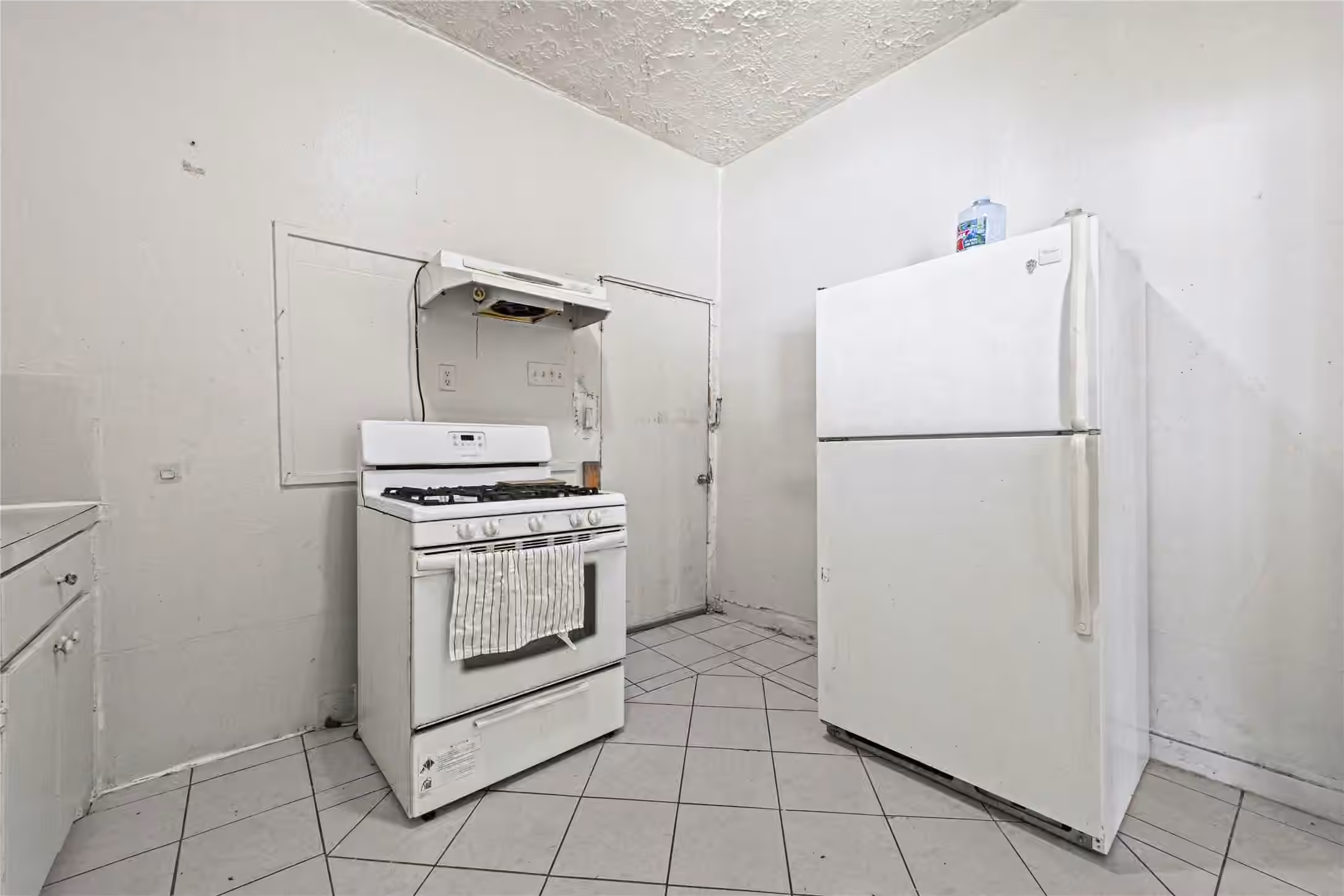 Photo 3 of 2221 Vance Street, Houston, TX