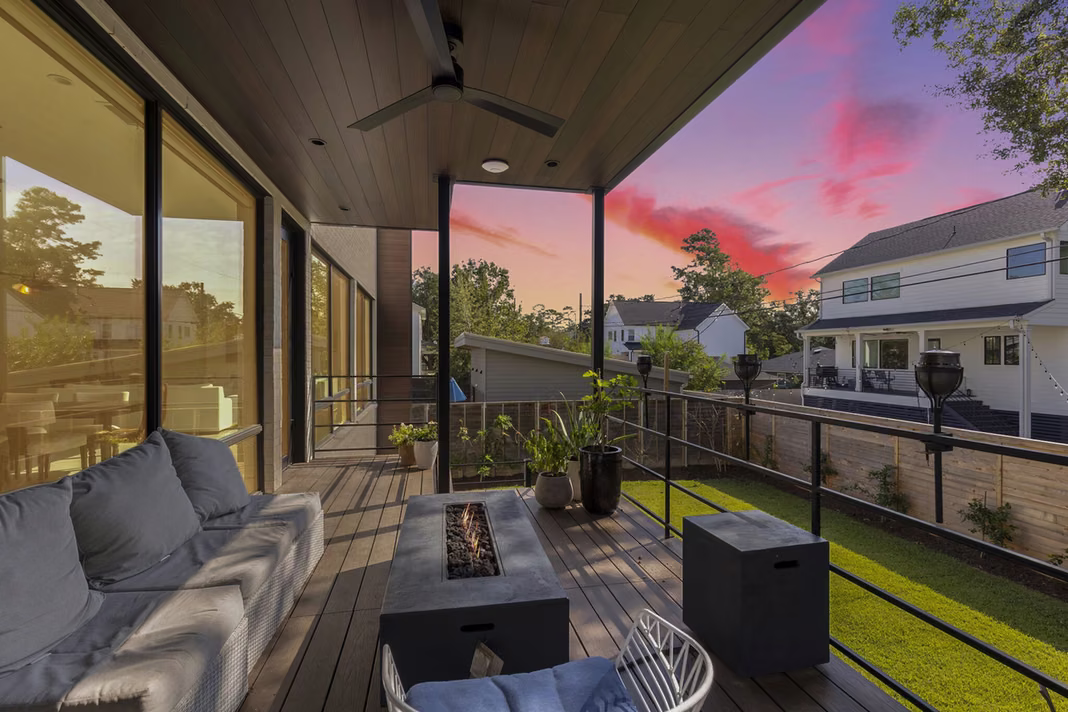 Photo 5 of 1110 Grovewood Lane, Houston, TX